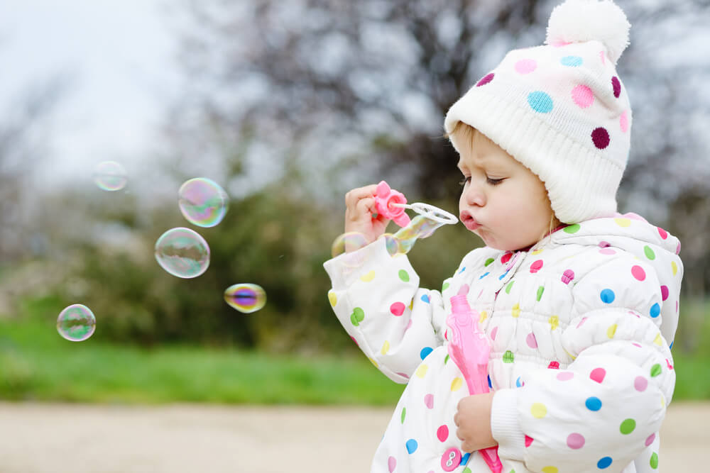 Bubbles and language development
